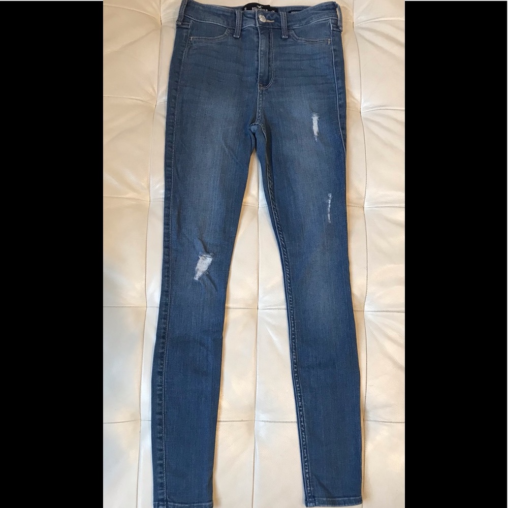 Hollister Reg. Wash High Rise Ripped Jean Leggings, Adv Stretch (1R, 25 W, 28 L)